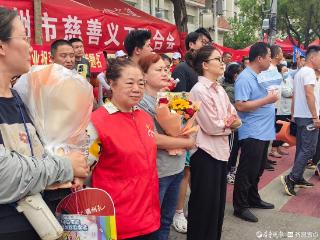 部分考生完成高考，家长寄语：永远是父母心中的“985”
