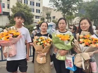 2025高考季丨部分考生完成高考，开启人生新篇章