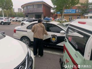 暖心警事：英语考试收尾时，定陶交警救助中暑考生母亲