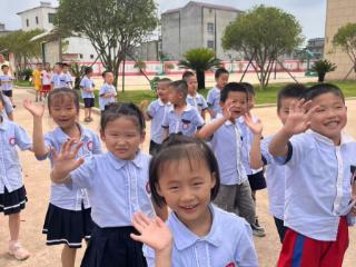 初探小学 礼遇成长——记余干县金山咀中心幼儿园幼小衔接活动