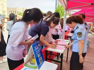 滨城区市场监管局走进滨州职业学院开展“百姓点检日”活动