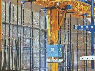 可完成楼板钢筋绑扎等作业 建筑工地用上新版“造楼机”
