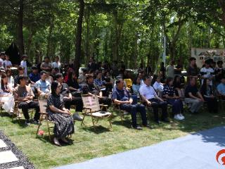 “山外青山”文旅体验营地开营仪式暨文化创意与旅游学院2025届毕业设计展举行