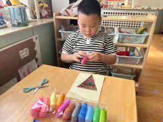 淄博市淄川区实验幼儿园开展“巧手制清凉”创意美术活动