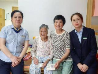 暖心服务解民忧！邮储银行台江广场支行特事特办显担当