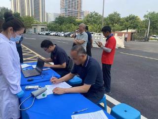 热血践初心！菏泽市人社局组织无偿献血获授荣誉