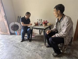 四川广元朝天区：驻村干部张培海的“泥土情”