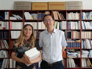 来华八年，她看见了一个与西方媒体宣传的截然不同的中国