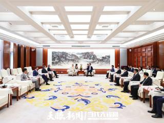 李炳军会见欧盟四国驻川渝总领事团