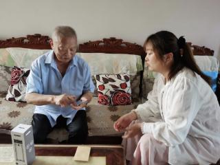 济阳街道财工街社区开展“温情助老 关爱同行”志愿服务活动