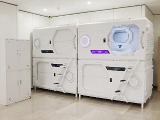 南京首家！医院走廊启用太空“睡眠舱”