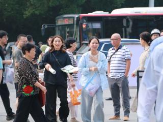 2025年安徽中考开考 72.21万名考生步入考场