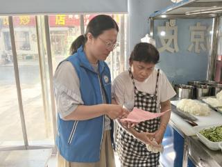 吴泰闸社区文明餐桌进小区，“食”尚新风润人心