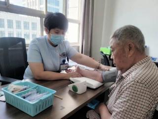 劳模在淄体检纪实：一场专业与温情交织的健康之旅