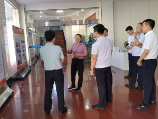 吴曙来万年调研工会工作