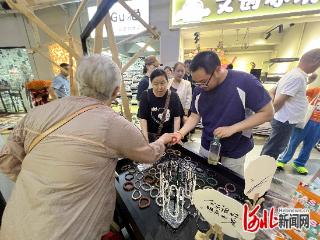 “天使烘焙”首个实体摊位落户秦皇岛市四季青万象荟