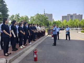 垦利农商银行开展消防及疏散逃生实战演练，筑牢安全防线
