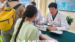 天津贵州两地医疗专家在省医开展“胆道闭锁与儿童肝移植”大型义诊活动(图1)