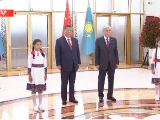 独家视频丨中哈两国元首共同欣赏哈萨克斯坦少年儿童的文艺表演