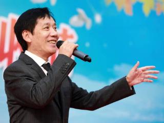 歌曲《我的家我的国》 构建对传统主旋律单向度超越