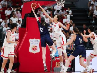 2025女篮热身赛临沂站：中国101-55波黑