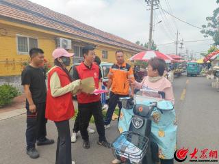 安全宣传走进集市，潍坊潍城筑牢铁路安全防线