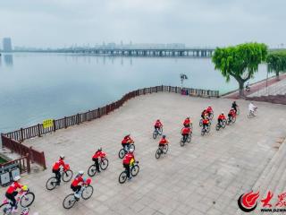 临沂兰山区骑行单车迎娶新娘，在低碳环保中践行移风易俗
