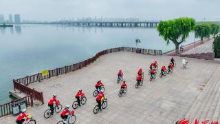 临沂兰山区骑行单车迎娶新娘，在低碳环保中践行移风易俗