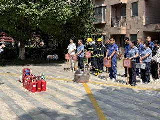 菁汇社区：消防演练“大练兵”，共筑安全“防火墙”