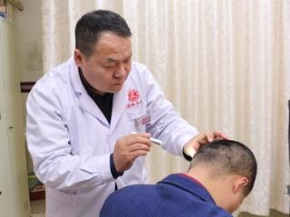 拯救夏日 “秃头危机” 济南中研医生：4个防脱妙招让发量支棱起来