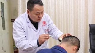 拯救夏日 “秃头危机” 济南中研医生：4个防脱妙招让发量支棱起来