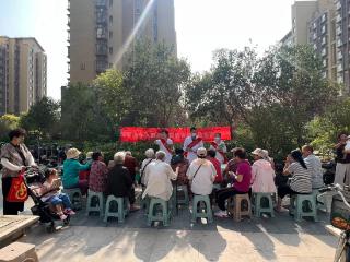 聊城市东昌府区卫健局开展老年人跌倒预防宣传周活动
