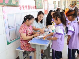 莒县长岭镇中心小学举行一、二年级“乐考”活动
