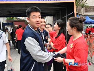 刚刚！福州8万多人入场！