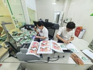 高效兑换残损币 温情服务守初心