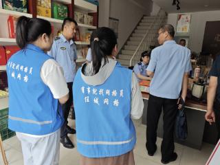 济阳街道柳行社区开展“入户核查排隐患，宣传防范护钱袋”活动