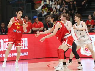 杨舒予高效“双塔”闪耀，中国女篮热身赛西安站力擒日本