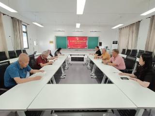南通海门：海师附小老干部支部开展主题党日活动