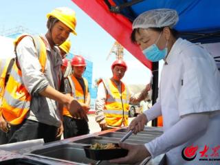 筝鸣时评丨一碗“平价”饭，照见潍坊城市品格