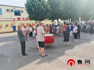 【民生实事进行时】德州天衢新区赵虎镇开展“麦花香里庆丰年”敲大鼓活动