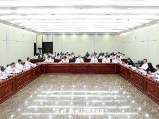 我省与中国铁路成都局集团有限公司举行工作会谈