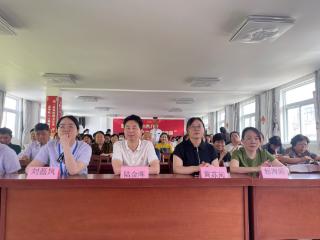 启东市南城区街道香榭水岸社区、城河新村社区举办反邪教宣传活动