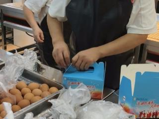 合工大宣城校区为2529名毕业生办“舌尖上的毕业礼”