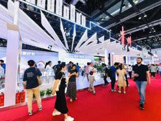 贵州3000余册图书集中亮相第31届北京图博会 擦亮“黔”字文化招牌