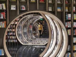 张晓峰：网红书店，文旅融合发展的新引擎