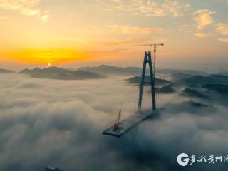 【高清组图】百花湖特大桥晨雾绘山河壮丽