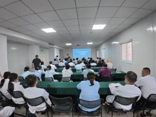 弘扬劳模精神 护航百姓健康——菏泽市民营医院协会举行全国劳动模范钟国栋事迹宣讲会