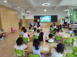 临沂市兰山区兰山街道中心幼儿园（丹枫园）中一班开展夏至主题活动
