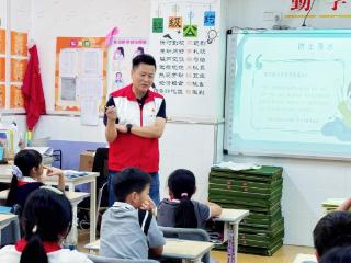 从防溺水到AI诈骗：这支红十字志愿者队伍坚持19年为“小候鸟”送上安全必修课