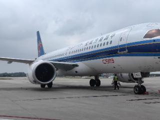 C919国产大飞机再增新航点！广州至郑州航线常态化商业运营